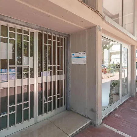 Bright Apartment In Giulianova, A Walk Away From The Sea