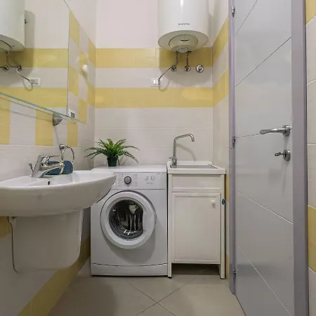 Lejlighed Bright Apartment In Giulianova, A Walk Away From The Sea *